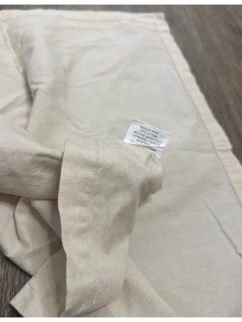 Crate&Barrel Lamont Napkin Parchment 21” set of 5 Napkins Warm Natural Color